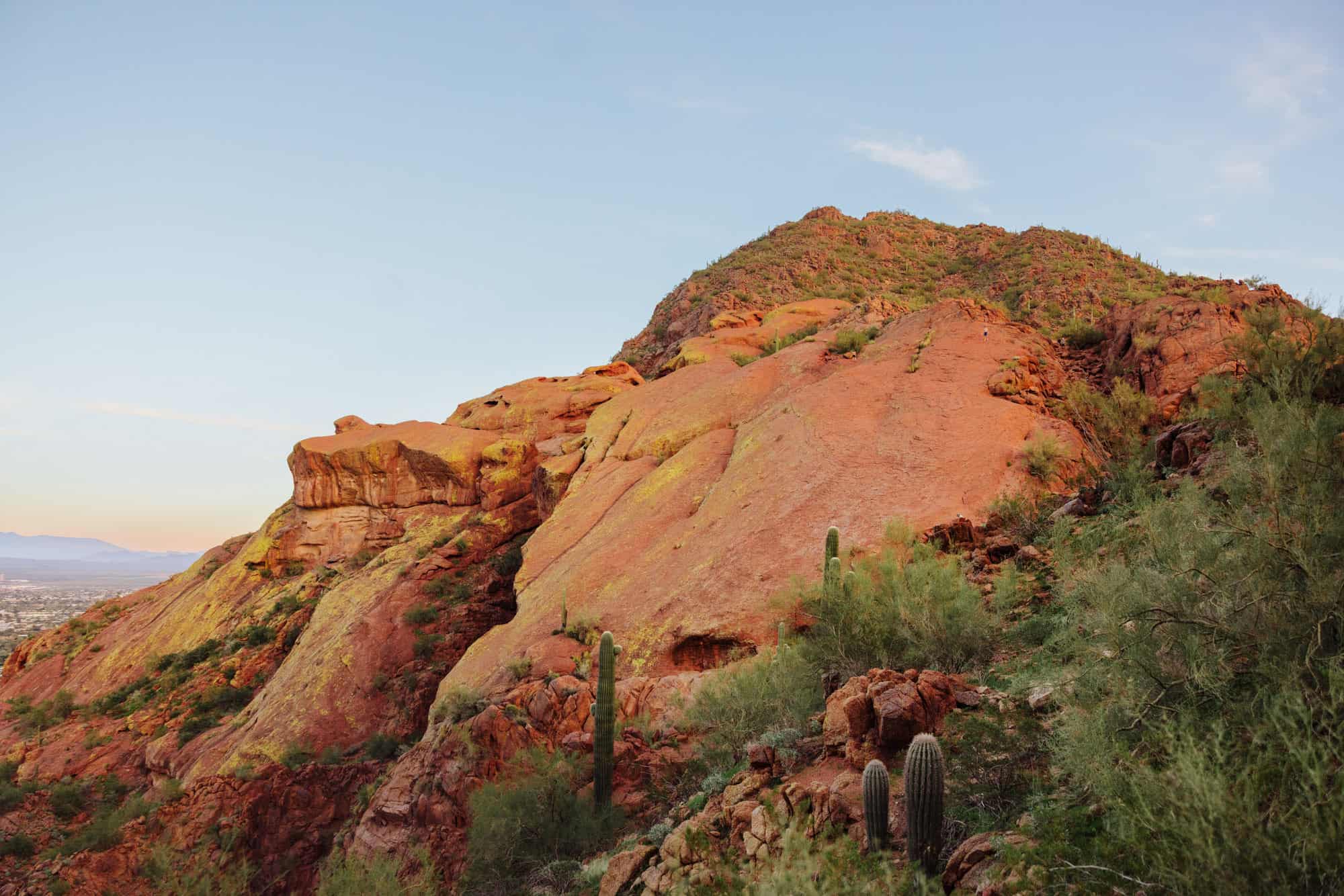 Hiking Camelback Mountain Az Echo Canyon Vs Cholla Trail