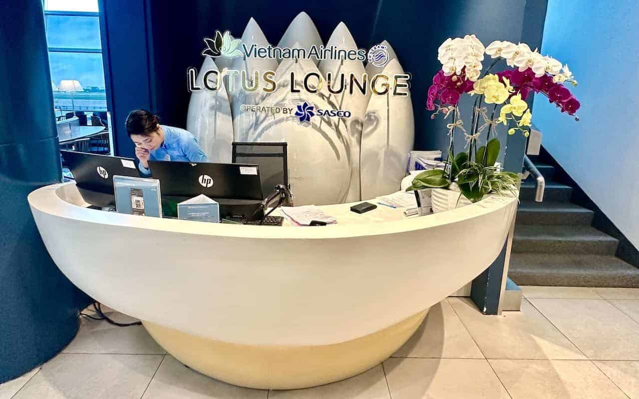 SGN Lotus Lounge Entry